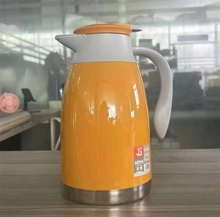 保温壶800个左右， 每件24个，十几块一个。