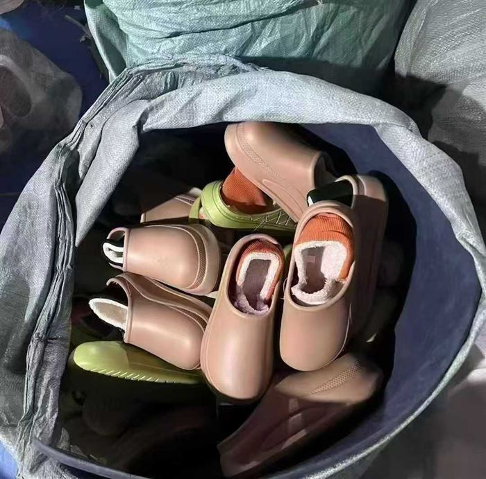 防水棉拖成人款36-45码 ，清货几块钱一双。