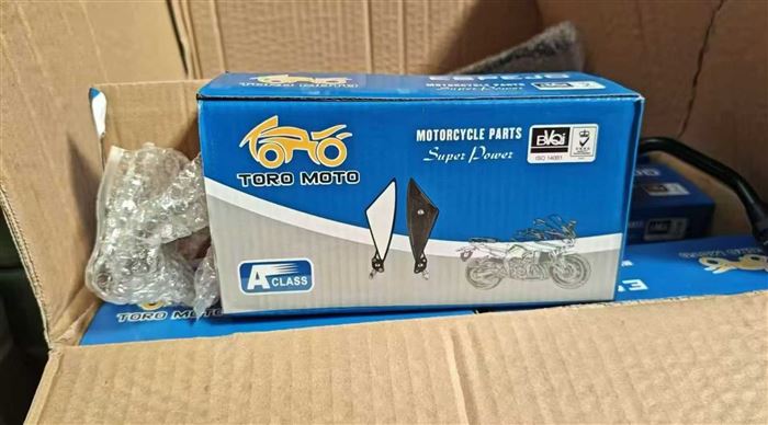 1000套左右电动车反光镜，独立包装