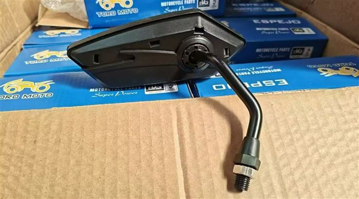 1000套左右电动车反光镜，独立包装