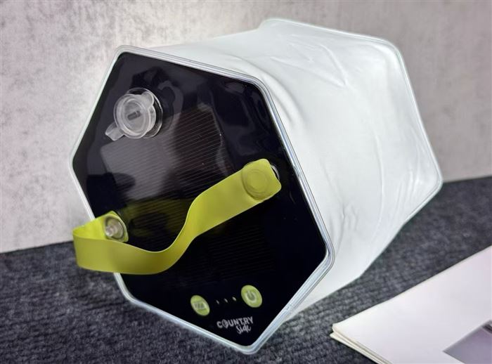 户外太阳能灯，折叠式 可充电。 5000个现货，全新原件