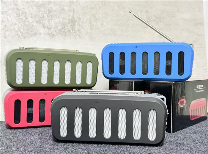 高品质蓝牙音箱到货 4000 个 全新一箱 50 个