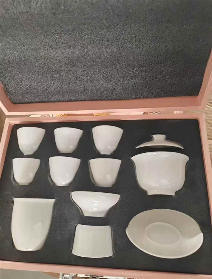 茶具套装，特价清仓，一套 25块。。