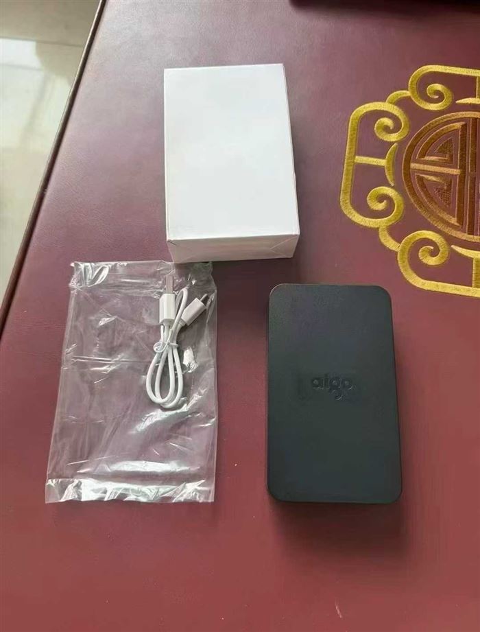 2400套，原装正品爱国者，充电宝11000毫安，全新整齐，有兴趣私聊