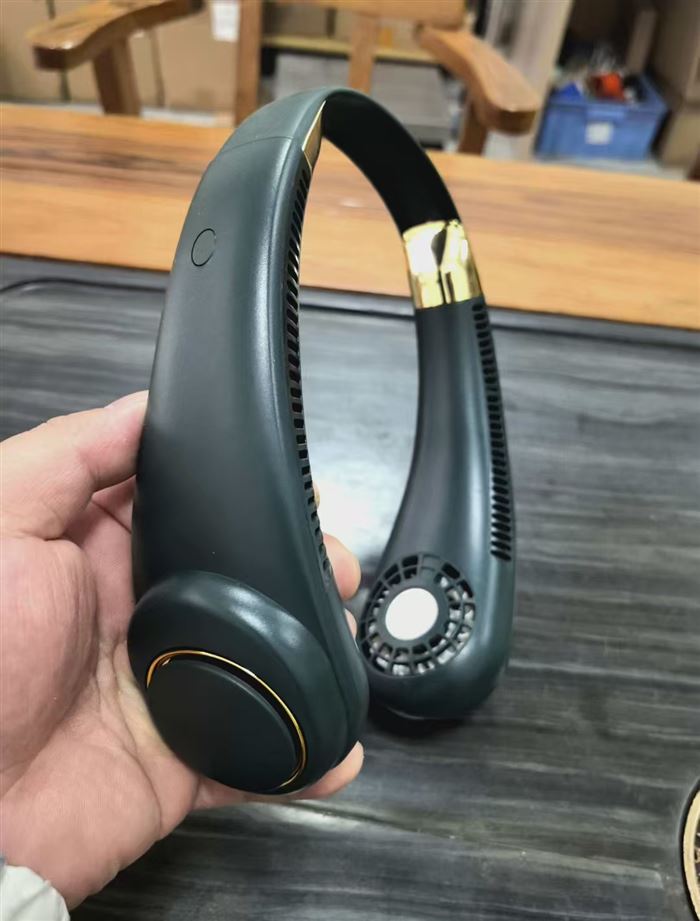 挂脖风扇 8500个 ​3000mah 便宜处理一批