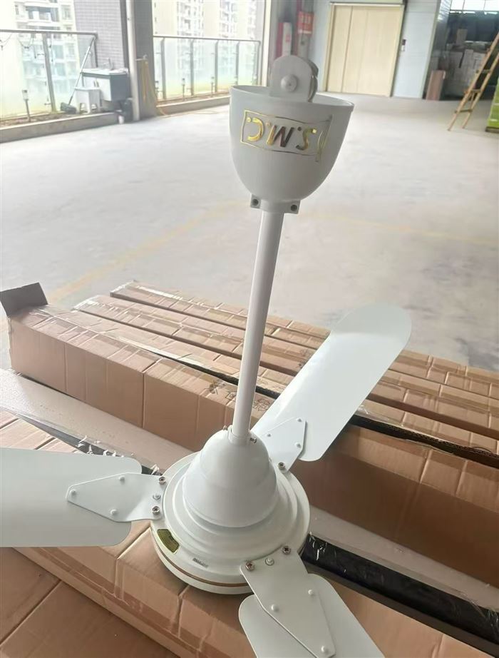 110v出口外贸金属吊扇， 纯铜电机，56寸，带开关盒，整套，广东大工厂出品，质量非常高端！1500台处理！