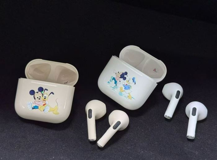 迪士尼蓝牙耳机 3000 个 全新原箱带防伪码 一箱 100 个