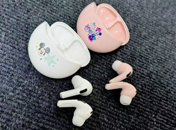 迪士尼蓝牙耳机 3500 个 全新带防伪码，一箱 100 个