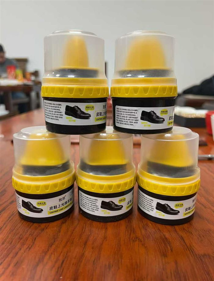 定制款高级鞋油到货8500瓶，配海绵擦，多功能皮具护理油，品质非常好，大货原箱原件，毛毛的事