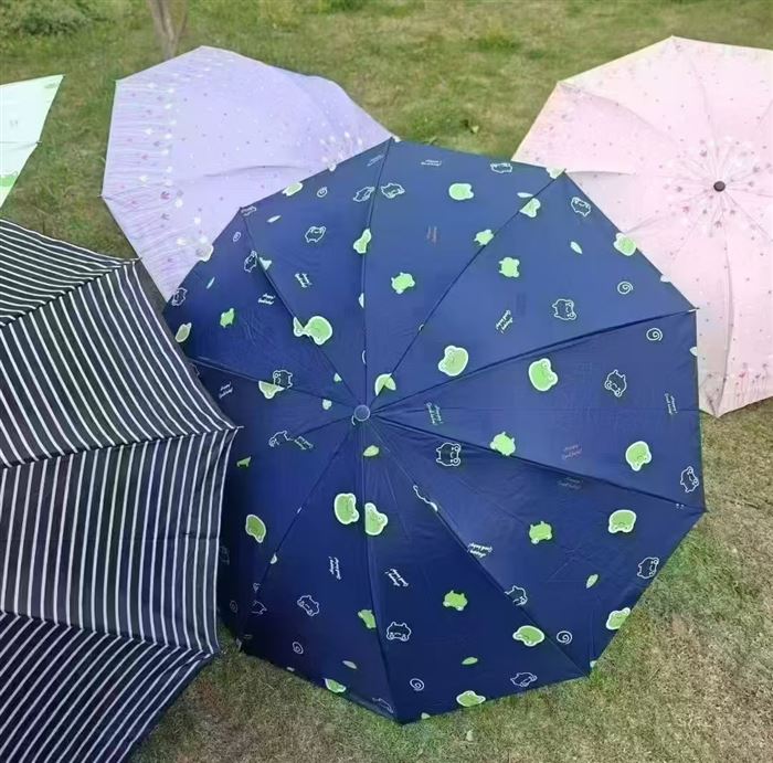 3500支10骨加大黑胶晴雨伞，清货8.8元一把，原箱原件，无瑕疵