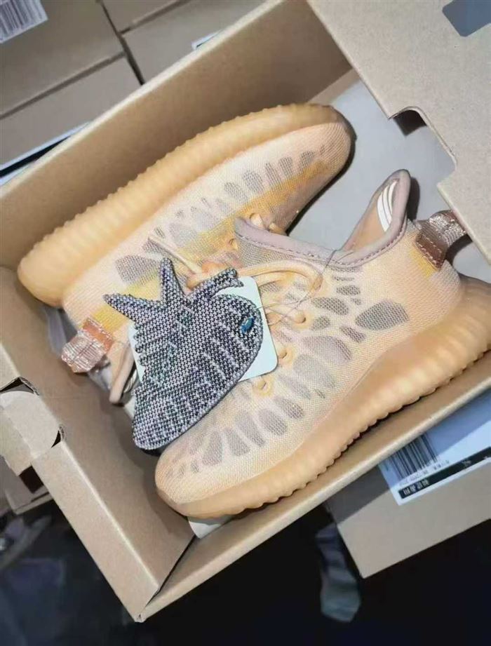 童鞋4653双，有清单。清货几块钱一双。