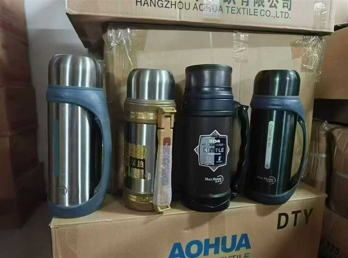 混款大毫升保温壶500个左右，清货22元一个
