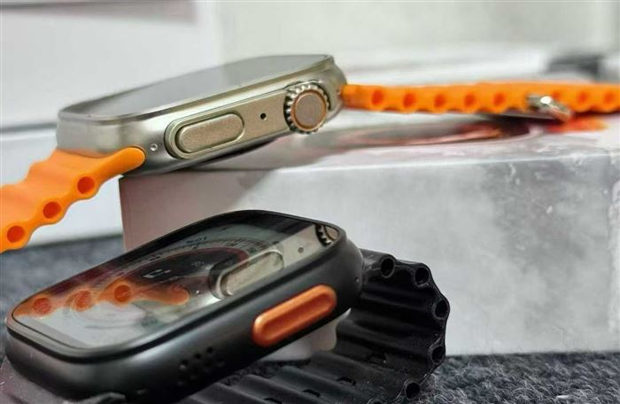 智能手表，10几国语言，颜色：黑色：金色：共3243pcs，特价1x 电话微信同号15515665791 主做全品类五金百货，小电器，更多商品，欢迎国内外友人，前来加微咨询洽谈合作。