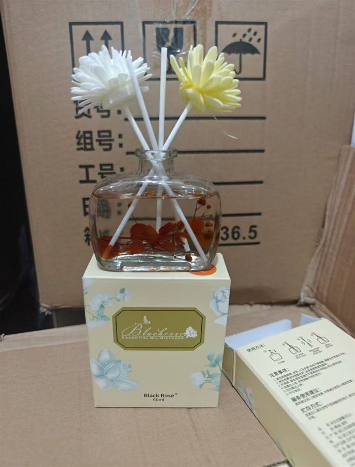 高端香薰1152瓶，清货1.3元一瓶