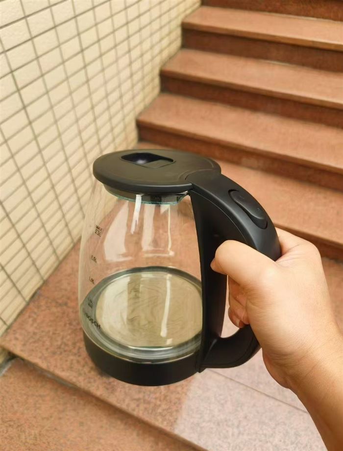 4000台玻璃壶，跳楼价出