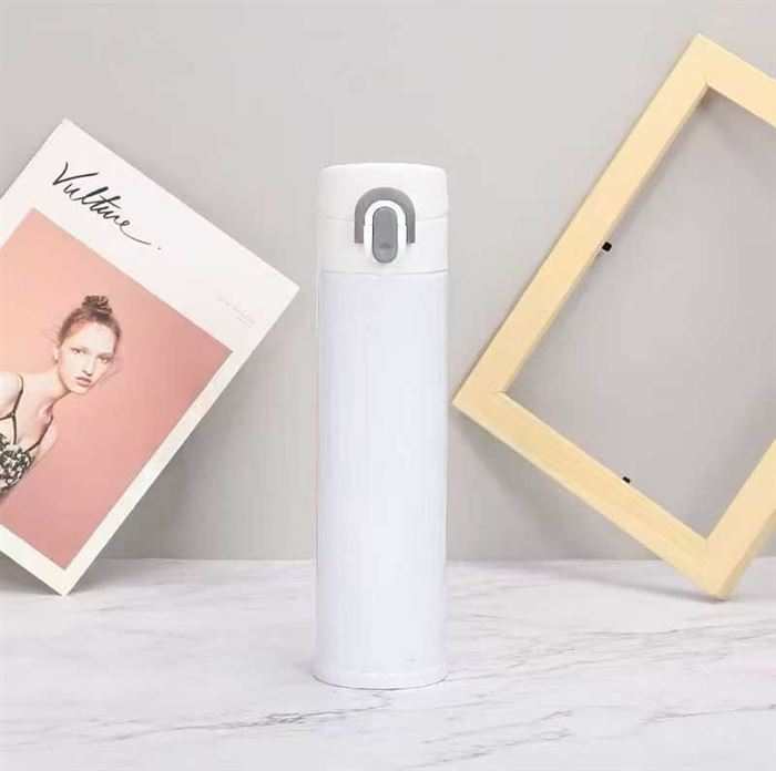 8000个小几块钱的杯子