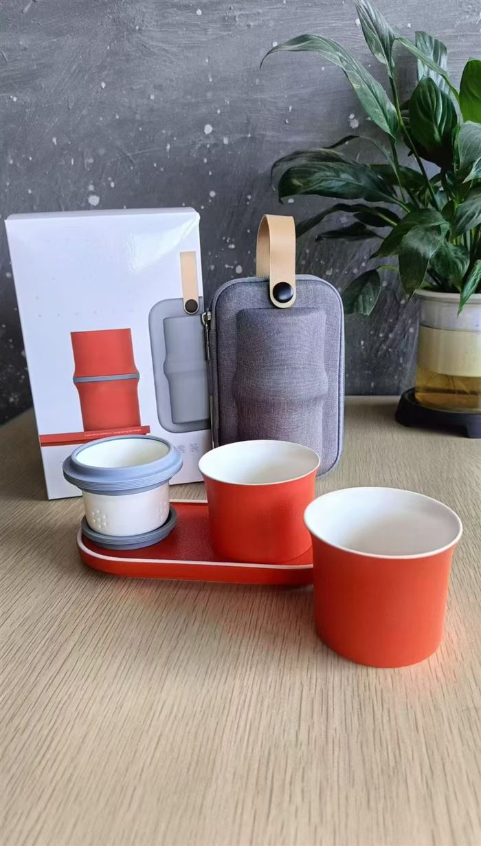 特级瓷土，食品级硅胶，哑面手工喷釉，茶具3000套处理