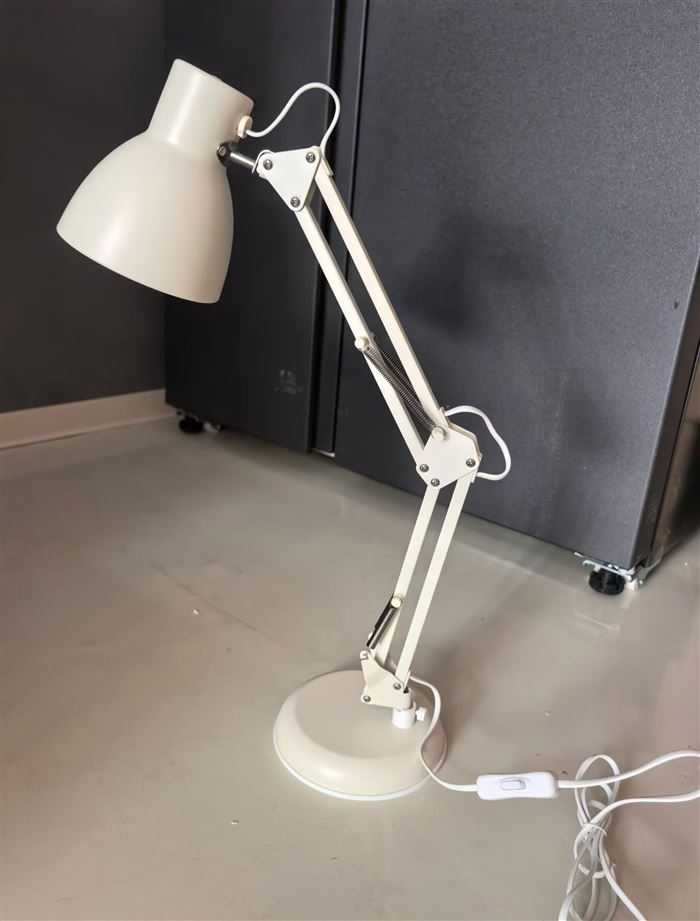 台灯落地灯 几千套。