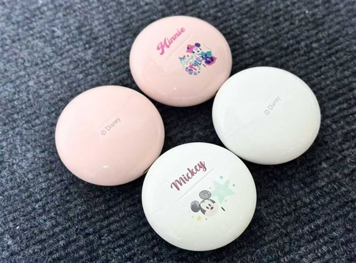 迪士尼蓝牙耳机 3000 个 全新带防伪码，一箱 100 个