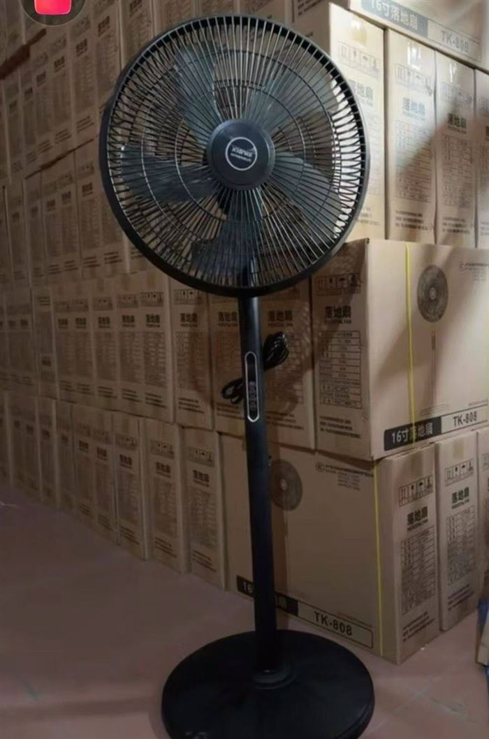 智能遥控16寸落地扇，8档遥控， 1200台， 处理！