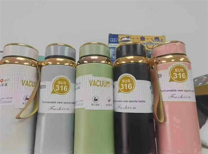 800毫升不锈钢保温水杯4000个， 清货￥8.8元一个， 独立包装，原箱原件，品质哇塞
