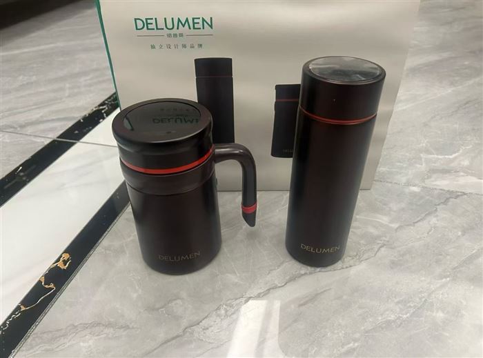 品牌304真空保温杯处理，还有几百套，礼品套装