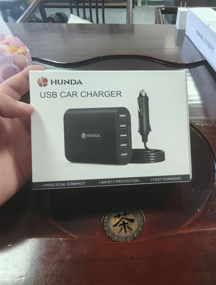 车载充电器，45w，5usb口，600pcs，低价处理
