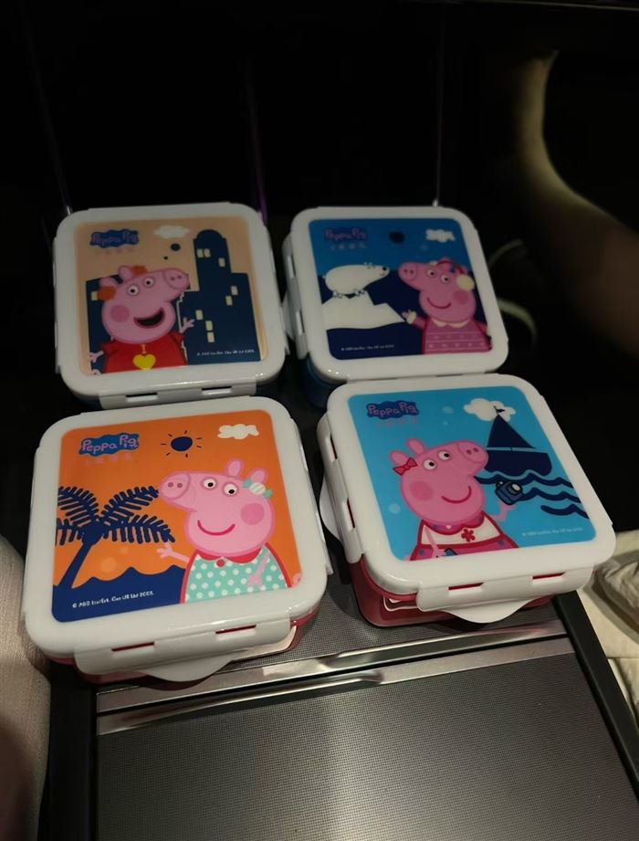 20000个卡通便当盒带密封 品质嘎嘎好，食品级 可冷藏可微波炉 毛毛钱处理 全部原件