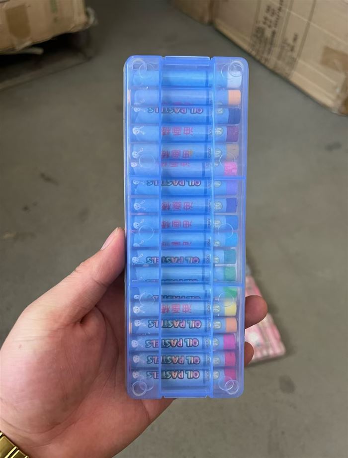 油画棒到货6000多盒，独立盒塑封包装，大货原箱原件，只要几毛钱