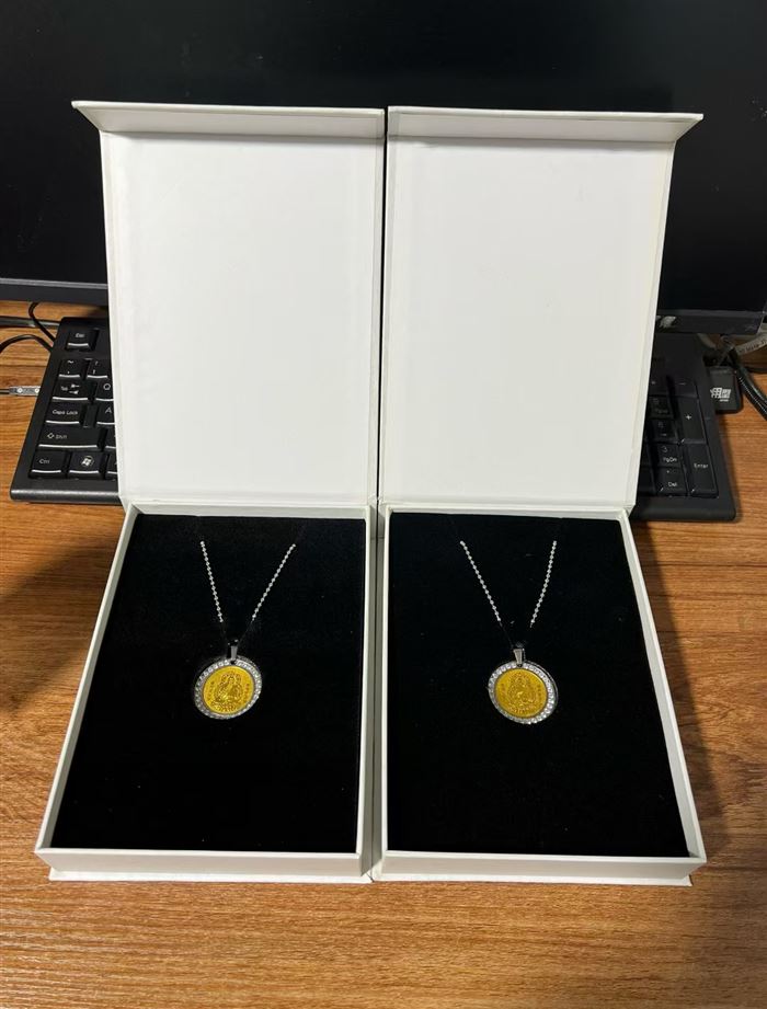精品佛牌最后5000盒，做工很精致，很漂亮的货，未知材质，精美礼盒包装，有没有懂货的老板，几块钱的事