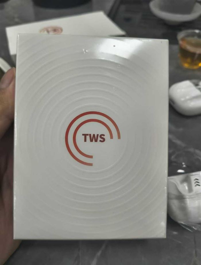 透明款 蓝牙耳机到货 6000 个 ​感兴趣的私聊