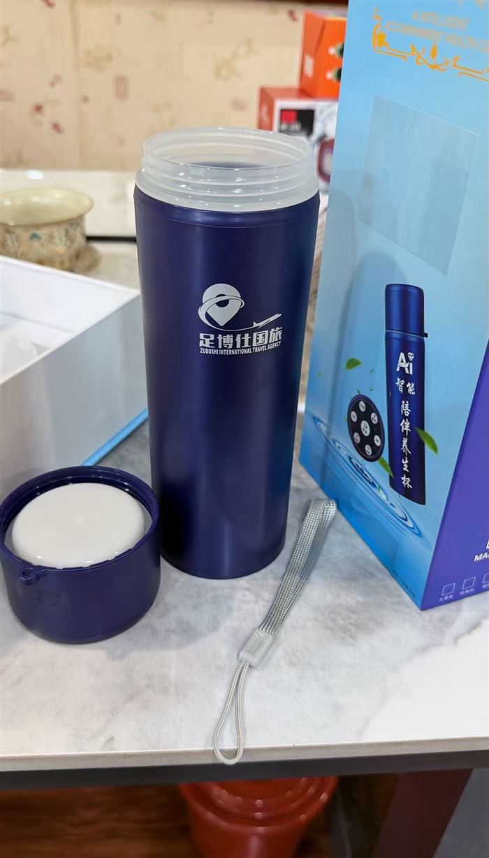 多功能保温杯，AI智能唤醒➕Ai智能语音功能➕户外手电筒🔦➕蓝牙音箱🎵➕古诗提问，天气预报，蓝牙音乐等等各种功能一体，入库3200pcs，扫码价格999元，现在1折不到就可以处理，硬货
