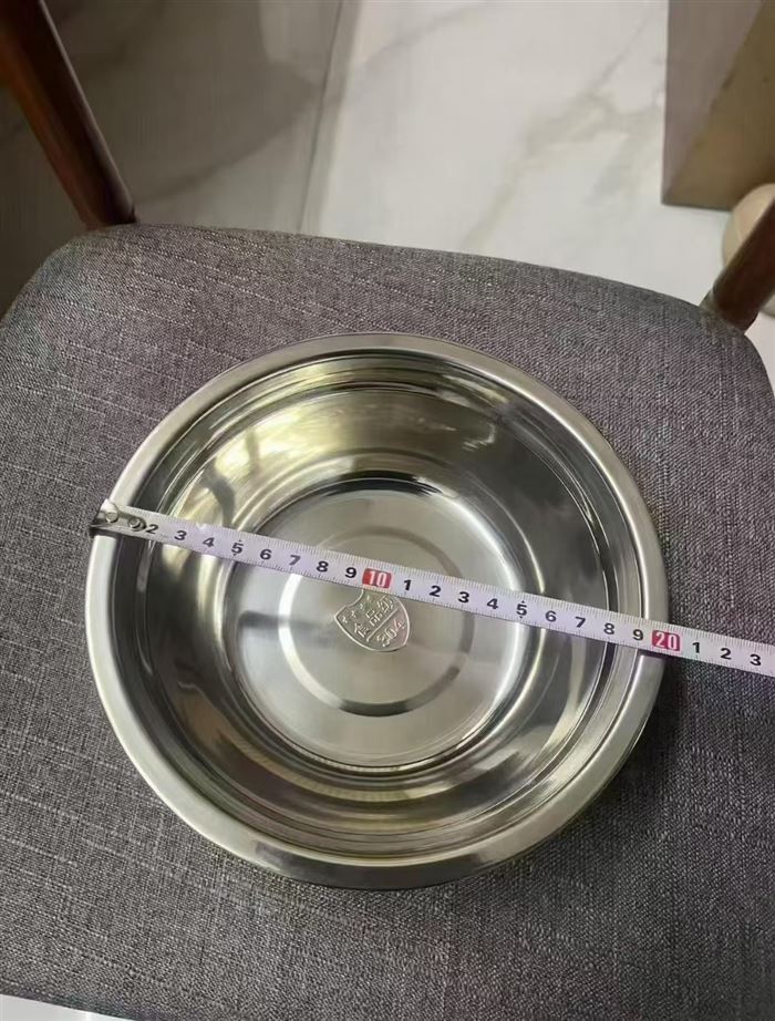20公分汤盆6000多个，亏本处理。2.X一个