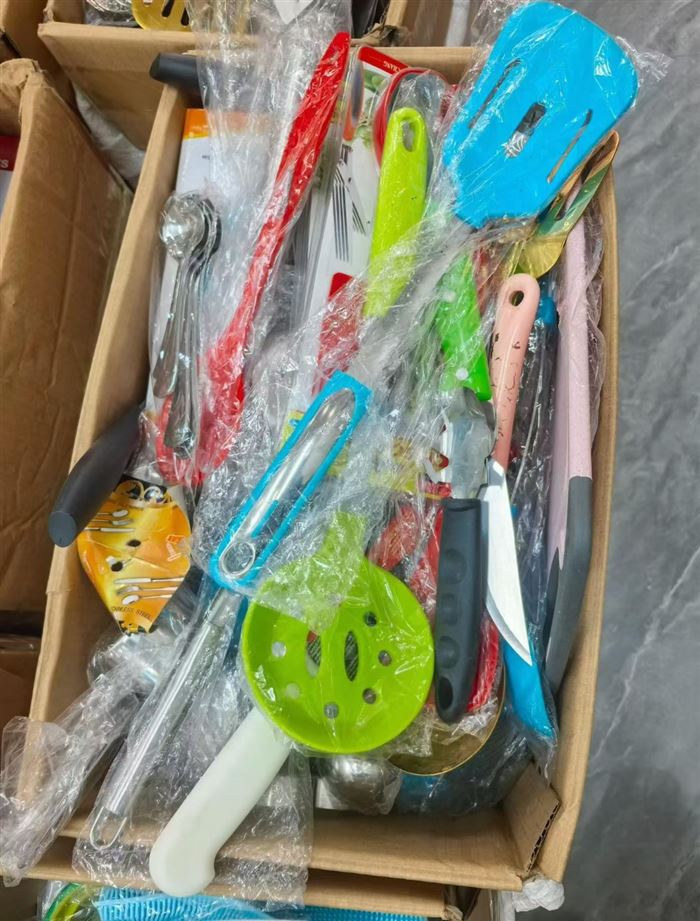 杂件100吨！量大6千一吨。