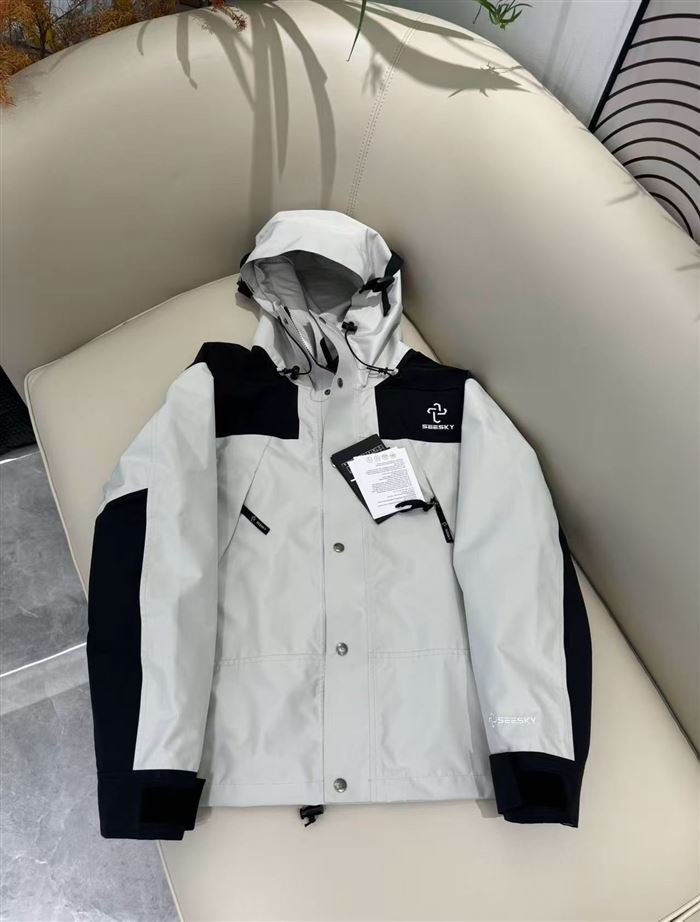 1500多件户外SEESKY品牌冲锋衣