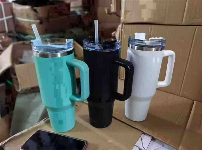 4.0冰霸杯3000个左右，10.5元一个，原箱原件，独立包装，对路的速度与激情