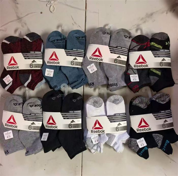 锐步Reebok男款5万左右 女款6万左右 可分货