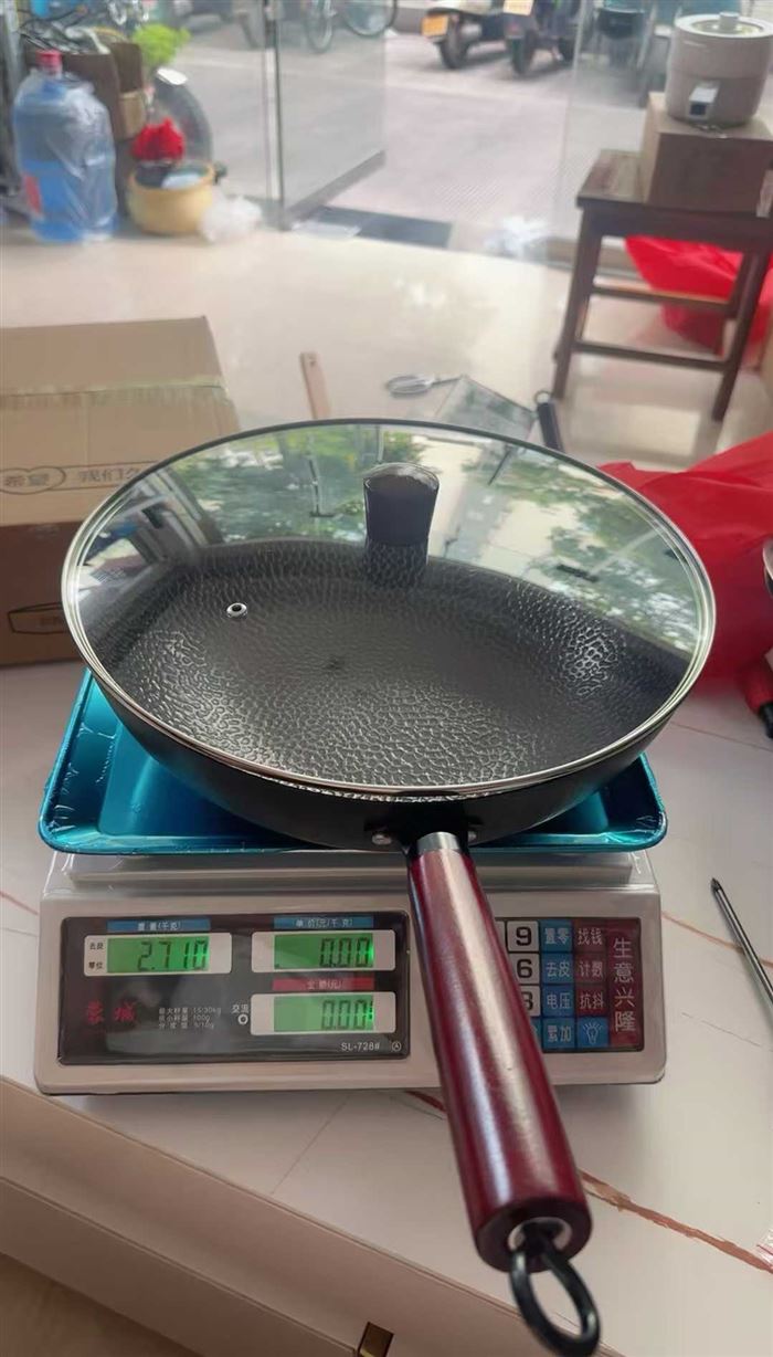 品牌炒锅现货，质量非常好，都有独立包装