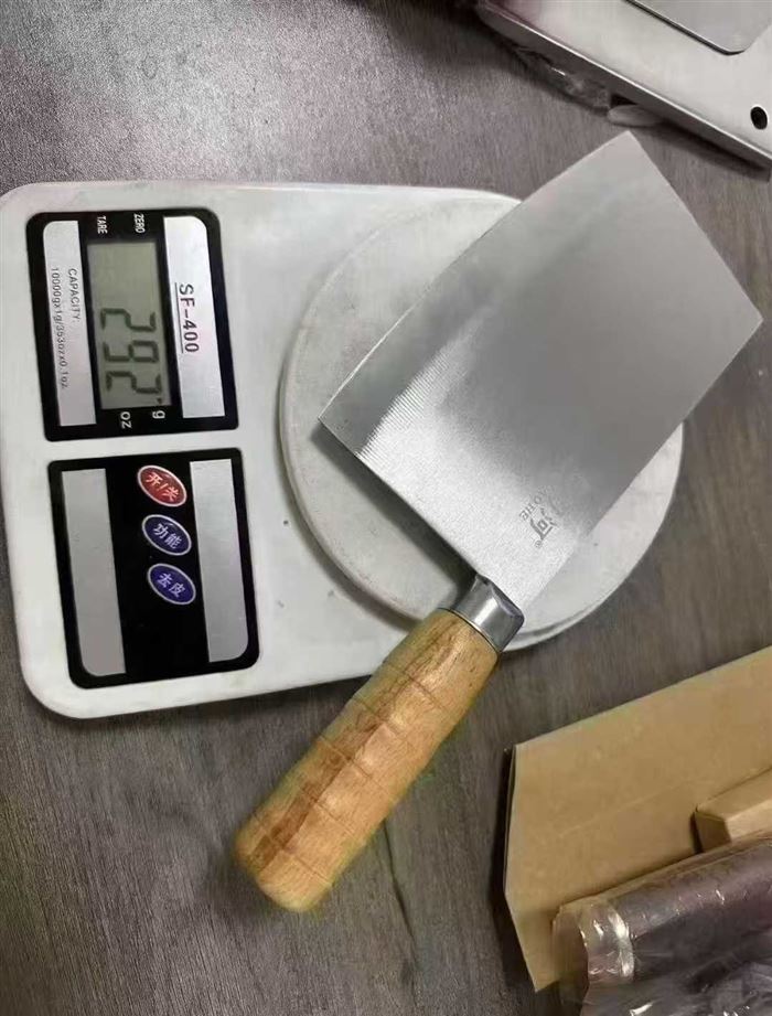 捞刀河菜刀🔪处理了，几元一把