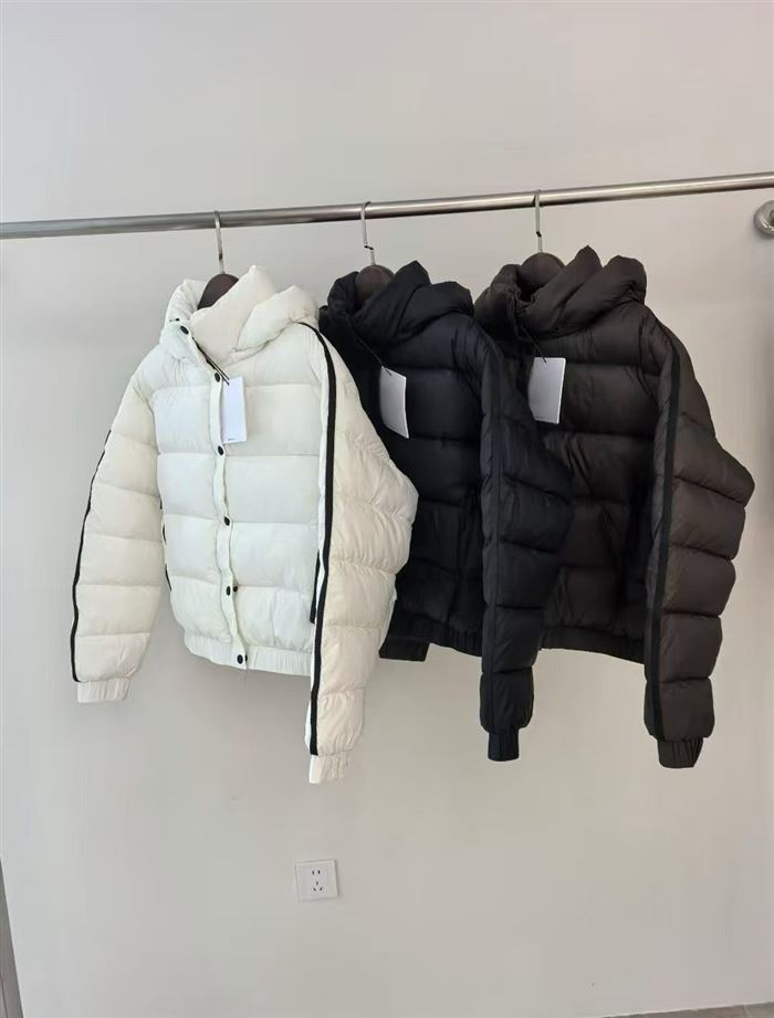 北美ALO，Aspen Love Puffer Jacket秋冬连帽保暖羽绒棉服，女面包服1300件