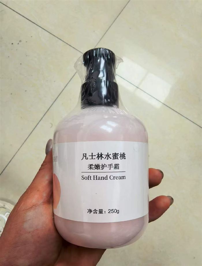 凡士林水蜜桃护手霜250g，29年日期 10000瓶