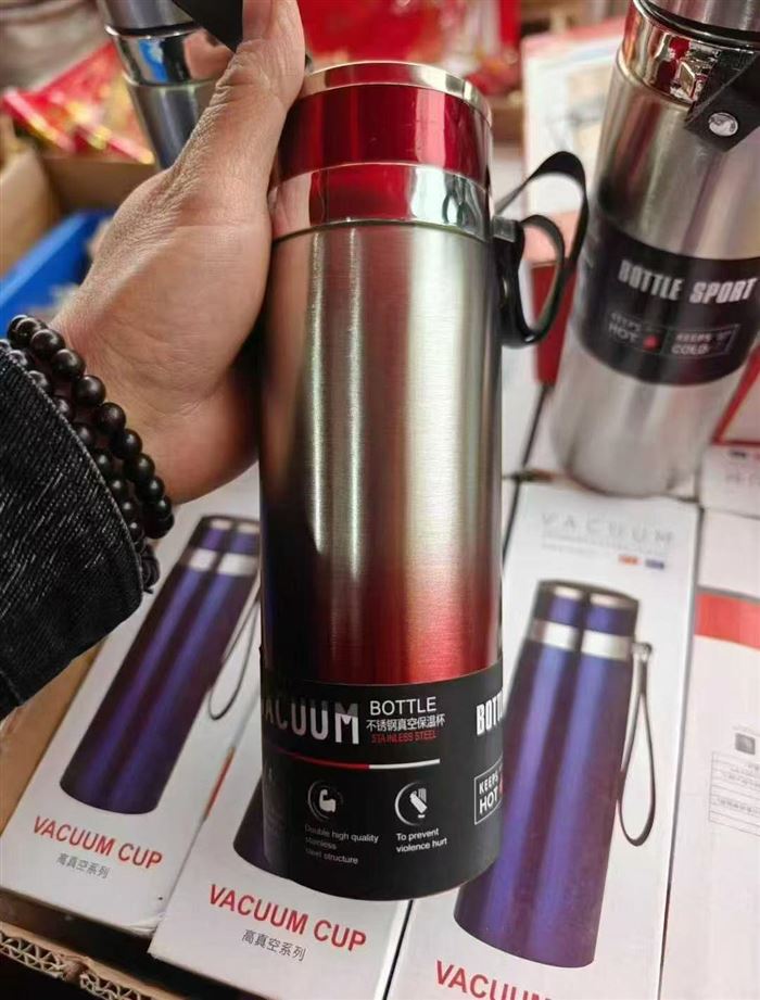 800毫升316不锈钢保温水杯620个左右，清货8.5元一个