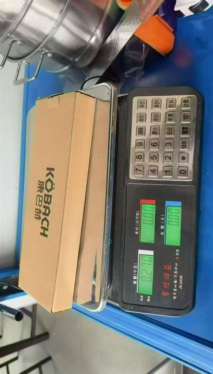 品牌库存尾货螺纹厨师刀2000把，一件80把！特价10💰