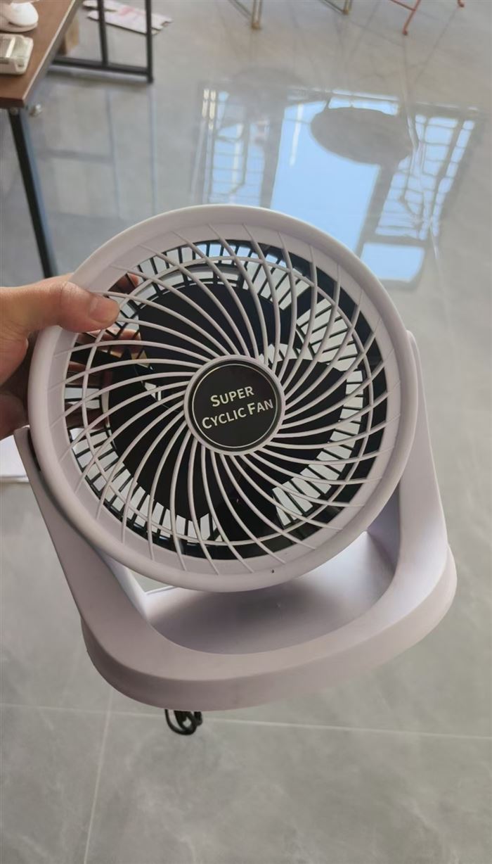 400个左右循环扇 风力大 独立包装 12元清 ​