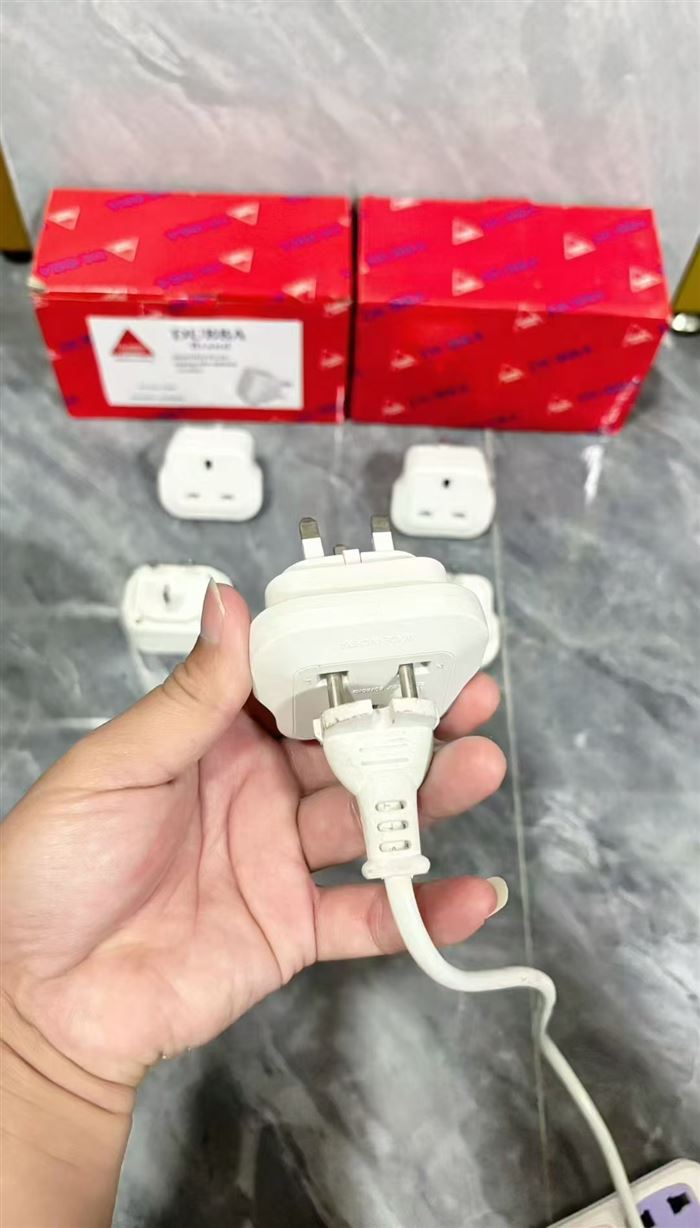 多功能转换头62000个欧转英/英转欧都可以,精品尾货,亏本处理¥毛毛💰