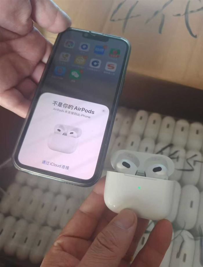 4代高配蓝牙耳机，带无线充，带弹窗，1000 个，全部都有电，清仓处理。