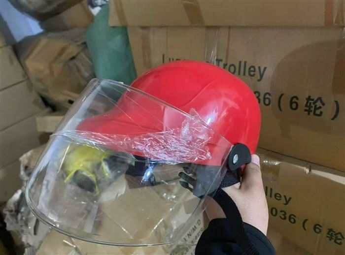 头盔到货几千个 能做的联系