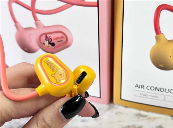 几块钱的挂耳蓝牙耳机，还有剩余