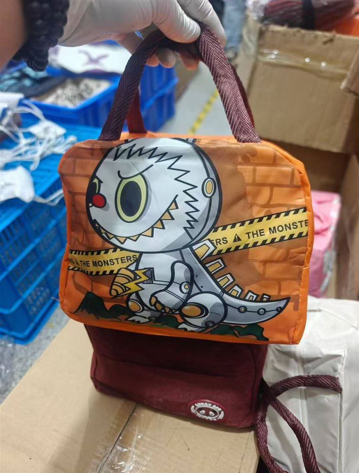 保温包1200个左右，数量不多 清货2.x元一个