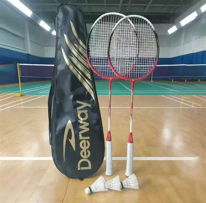 品牌德尔惠羽毛球拍一副送3个球 ​箱规50副，现货接单
